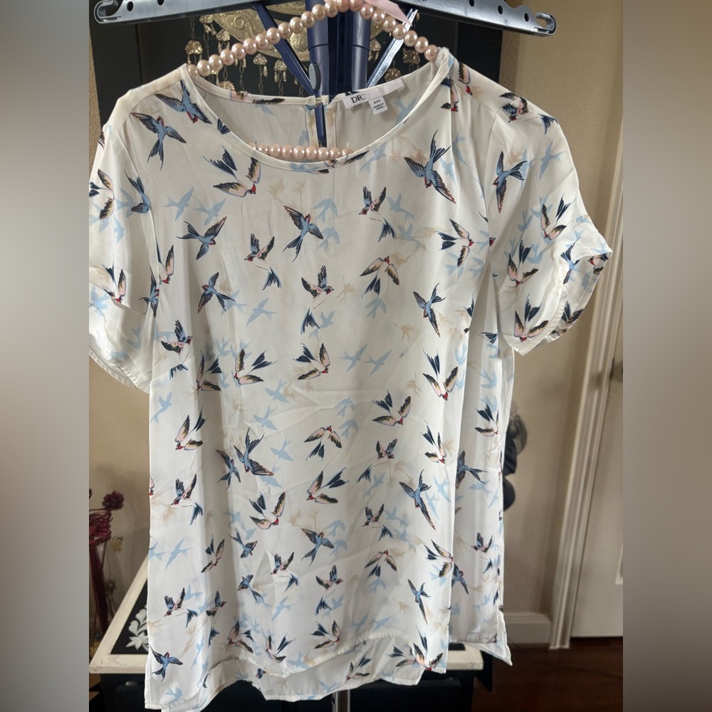 DR2 White and Blue Bird Print Blouse